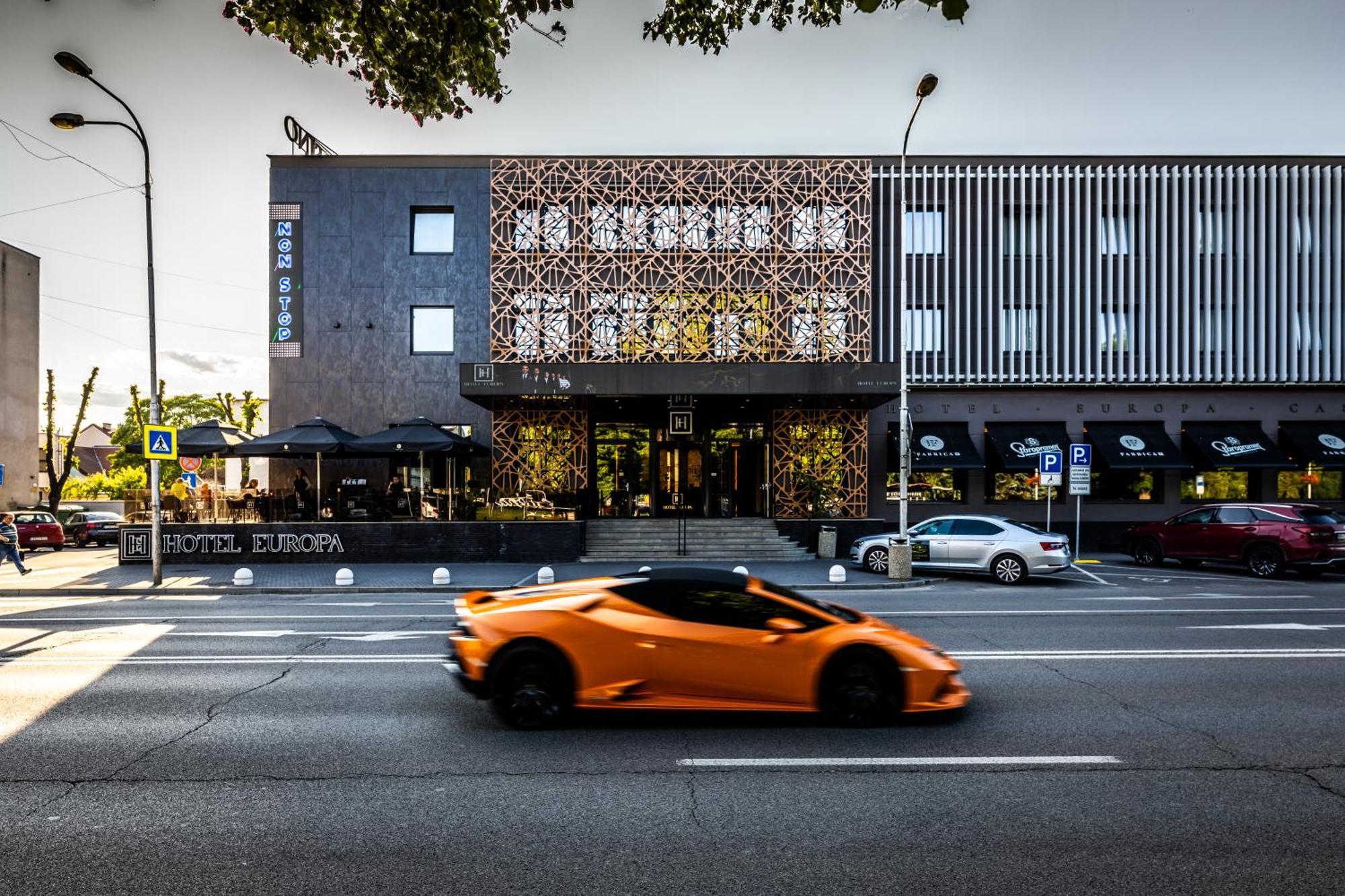 Hotel Europa Komárno Exterior foto